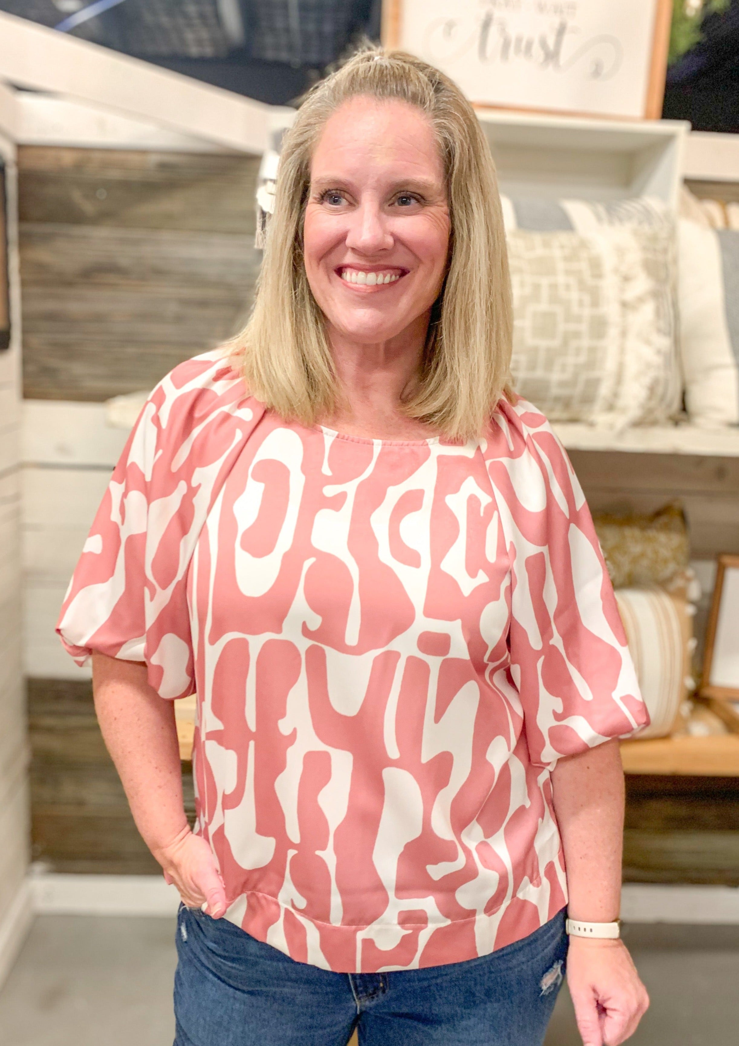 Mauve and white abstract print to with puff sleeve