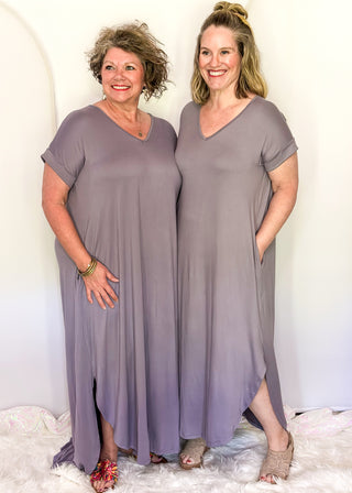 Casual ultra soft maxi dress with relaxed silhouette and pockets.