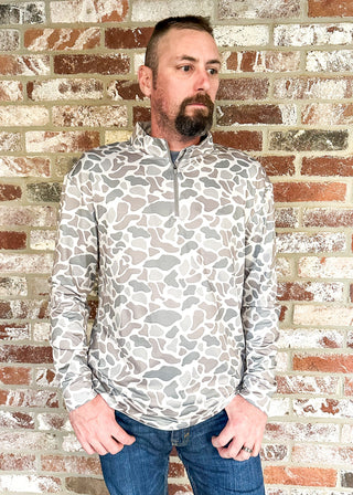 Men's Performance 1/4 Zip in classic Deer camo