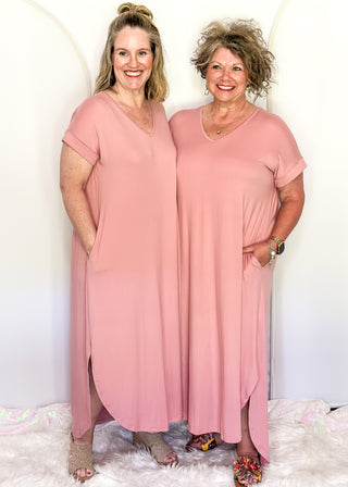 Casual ultra soft maxi dress with relaxed silhouette and pockets.