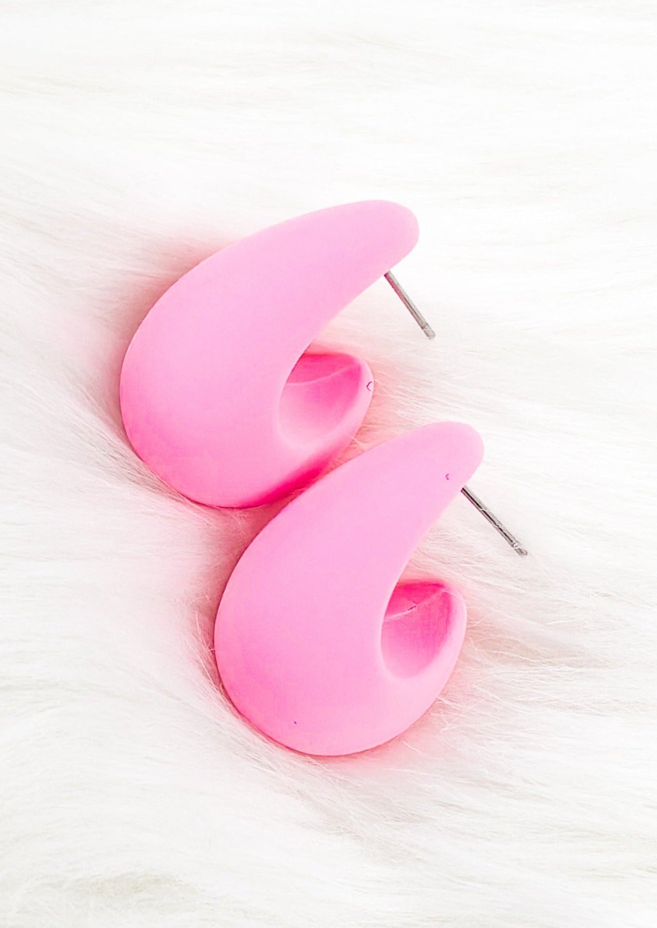 bubblegum pink bubble earrings - post back