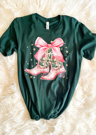 short sleeve graphic tee with holiday boots and bow
