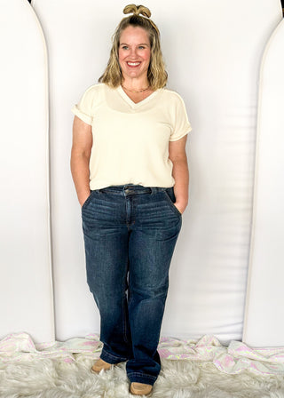 Dark wash wide leg Judy Blue Jeans with double button.