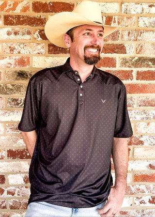 Black men's polo shirt with subtle pattern and Wildgame logo