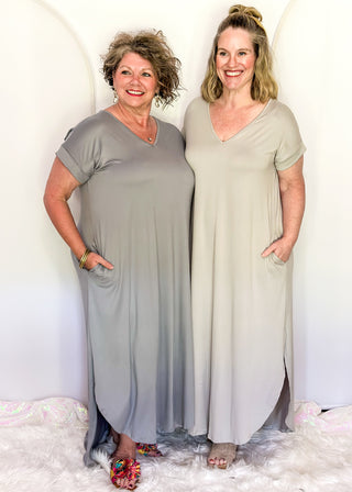 Casual ultra soft maxi dress with relaxed silhouette and pockets.