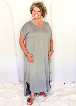Casual ultra soft maxi dress with relaxed silhouette and pockets.