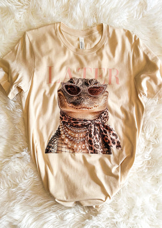 short sleeve graphic tee with later alligator 