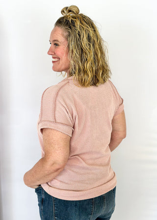 Ribbed V Neck short sleeve top in mauve