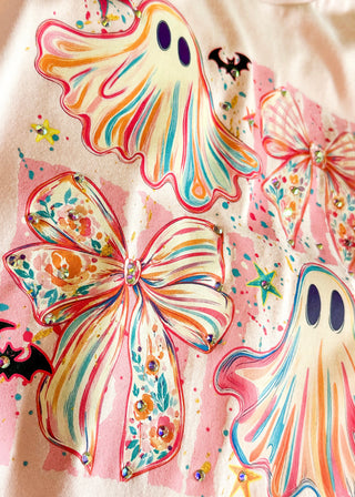close up of graphic tee detail