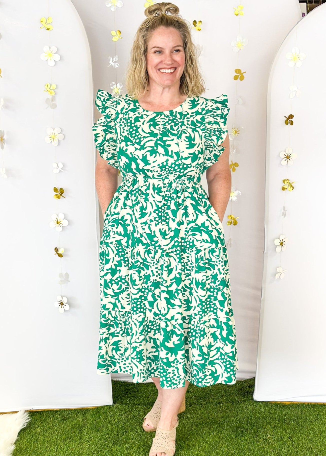 Kelly Green and white midi dress with pockets- ruffle sleeve with round neckline.  