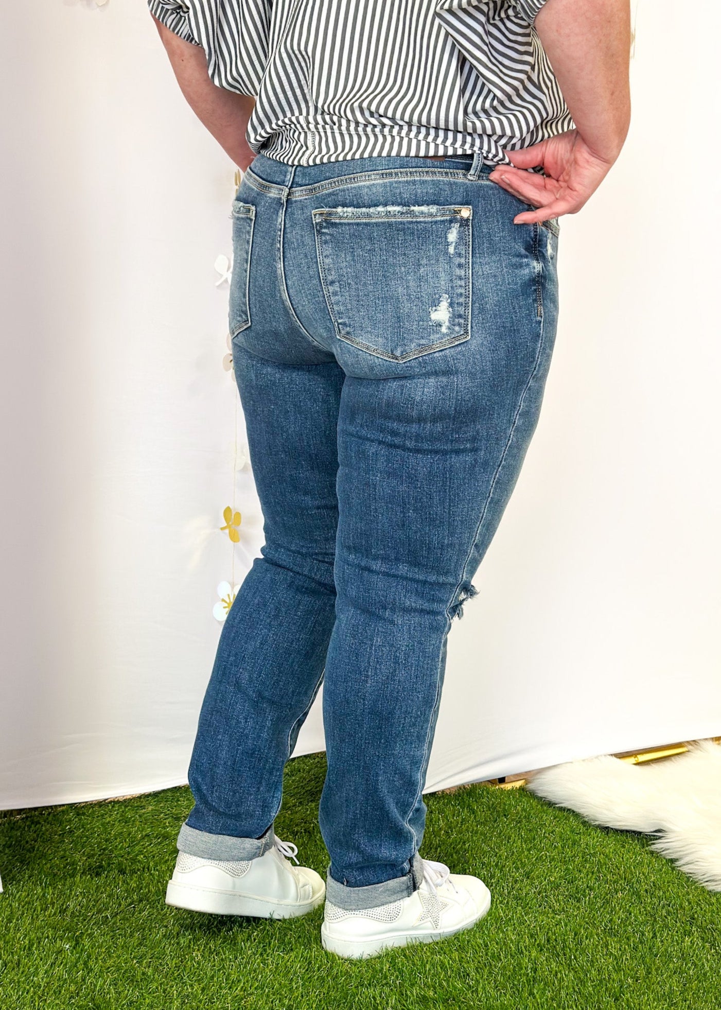 button fly judy blue jeans with rolled cuff - distressed right knee and slight distressing on back pocket - front and back pockets